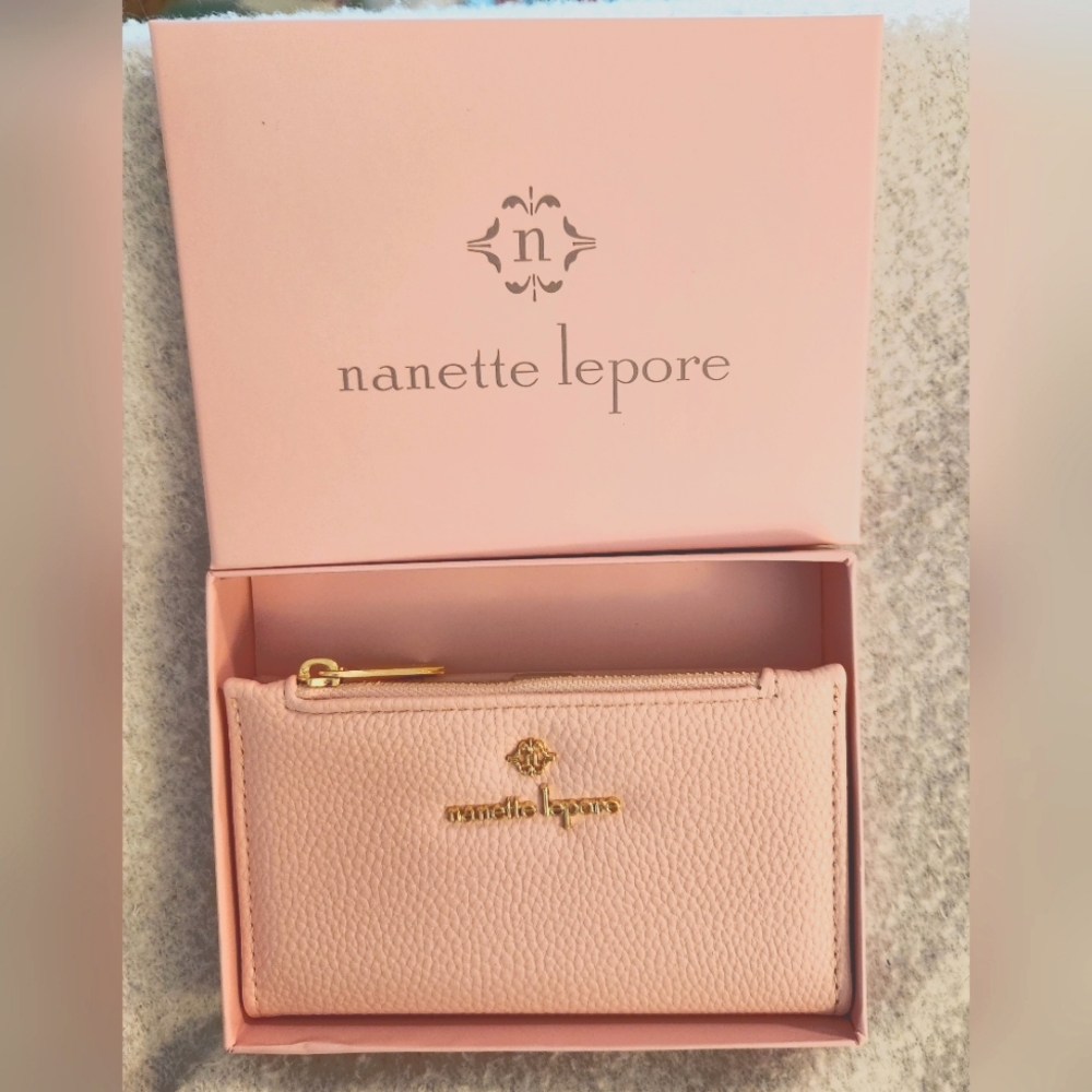 Nanette Lepore Light Pink Bifold Wallet With Gift Box NWOT - Picture 2 of 11